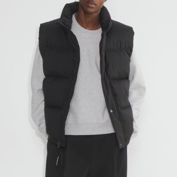 Aritzia Other - Aritzia The Super Puff Mens Vest